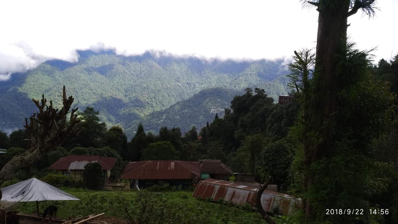 Tibet Homestay Rishop ภายนอก รูปภาพ