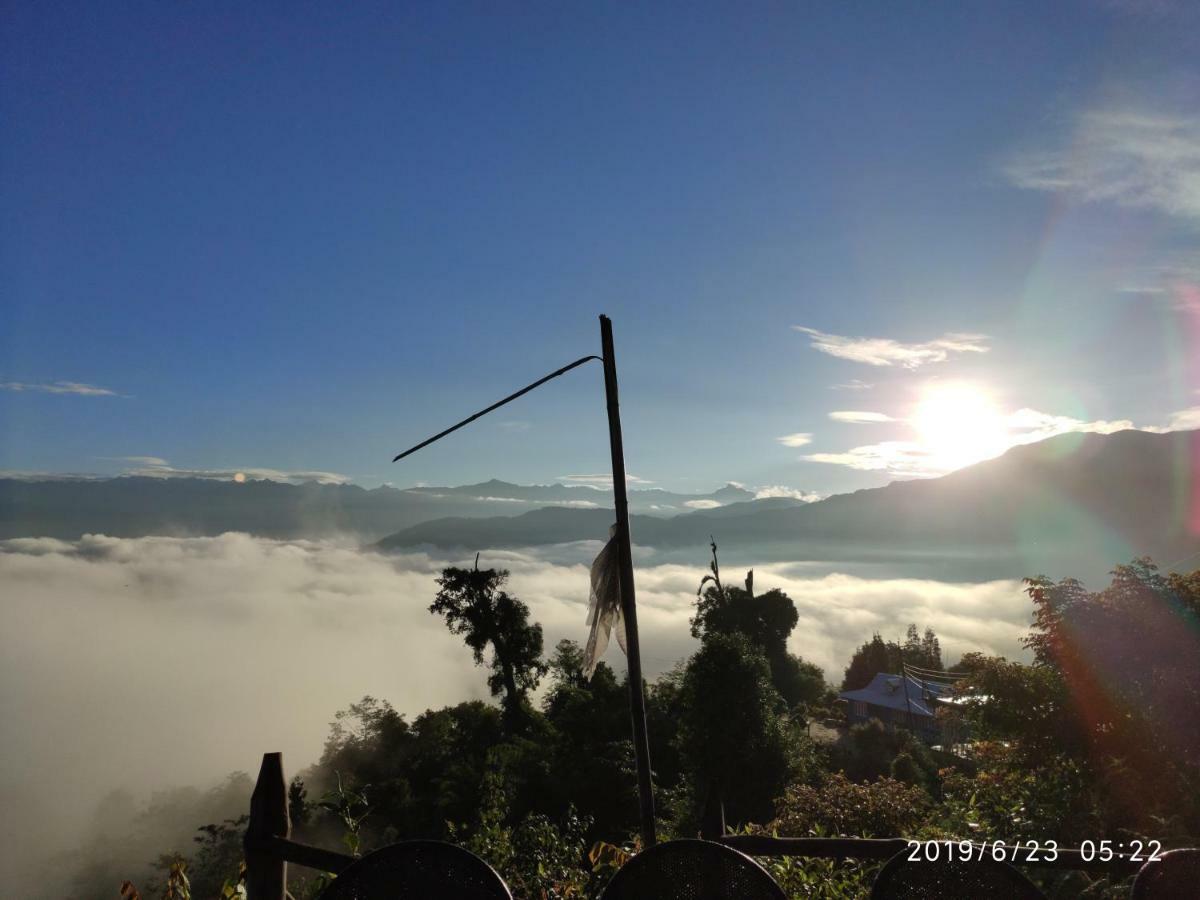 Tibet Homestay Rishop ภายนอก รูปภาพ